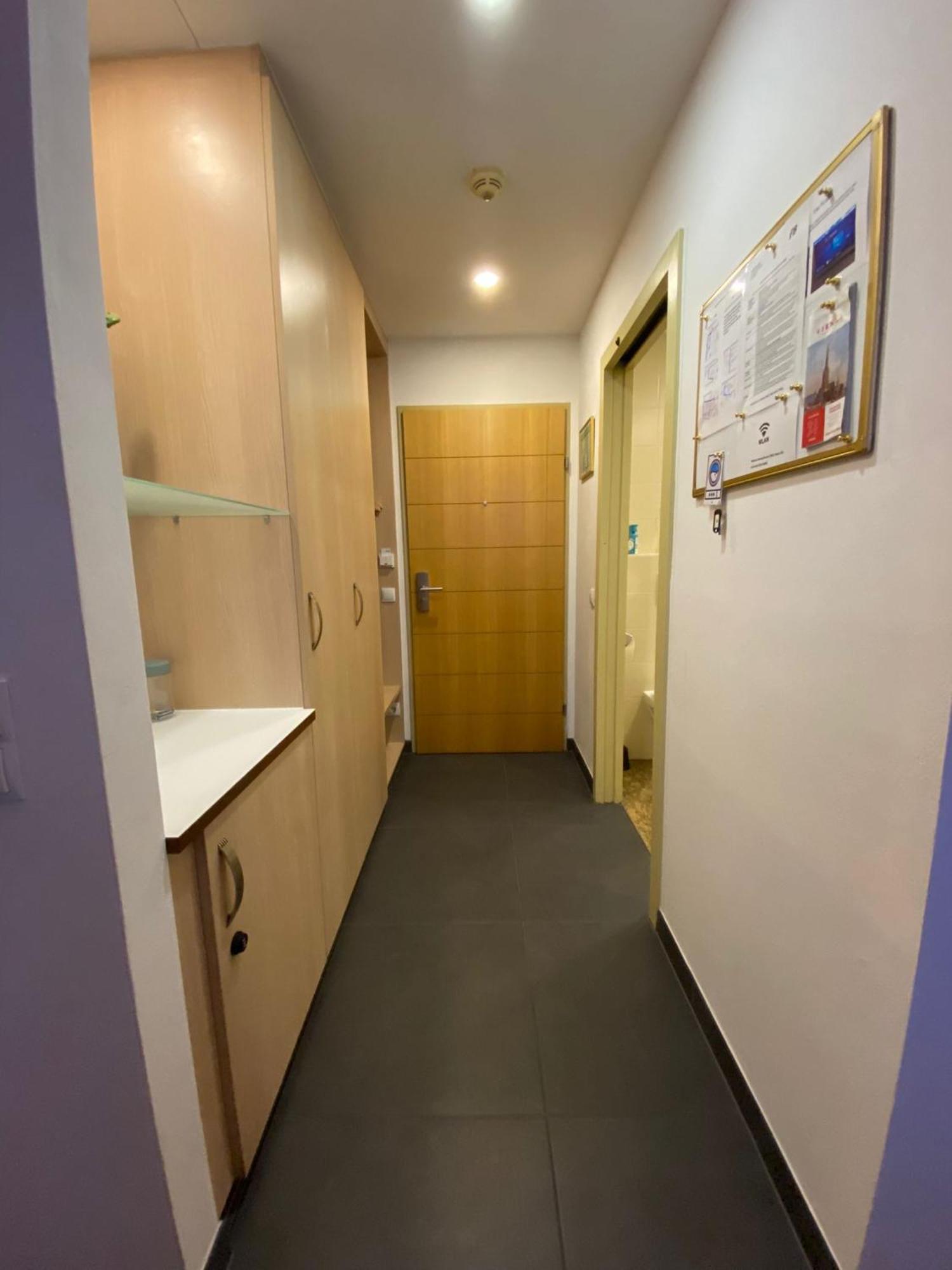 Bookvienna "Jim" Apartments Buitenkant foto